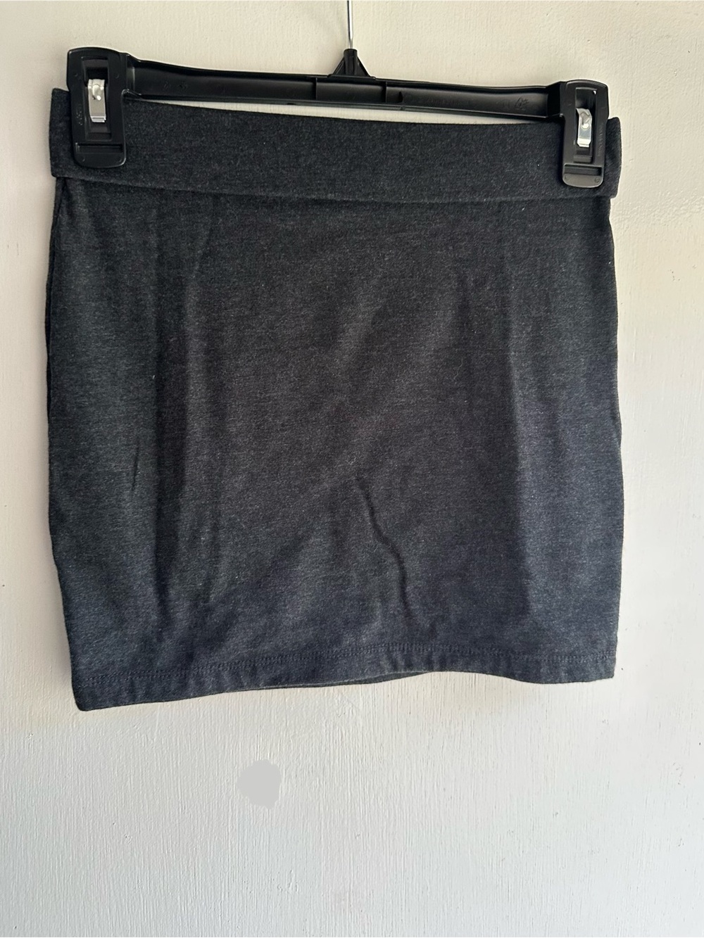 Forever 21 Grey Bodycon Mini Skirt Size Small Y2K Stretch Basic 2010s
